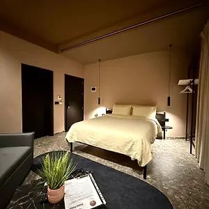 rex-boutique.hotels-in-tirana.com/
